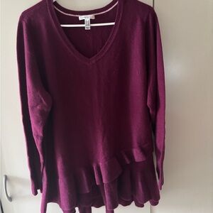 Isaac Mizrahi Live V-Neck Ruffle Tiered Cashmere Sweater - Vivid Plum. Size 1X.